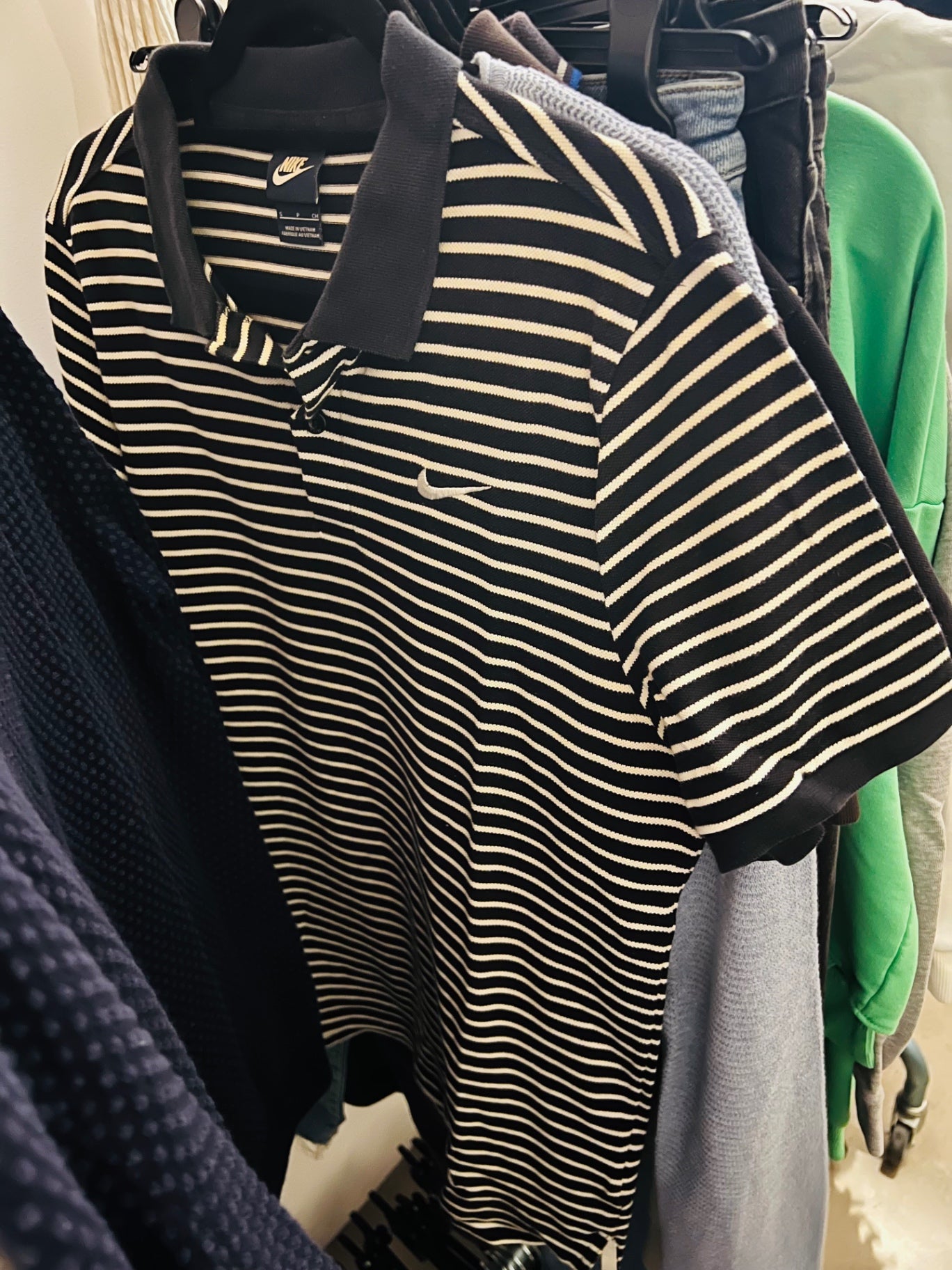 Nike Poloshirt Schwarz-weiß gestreift Gr.: M