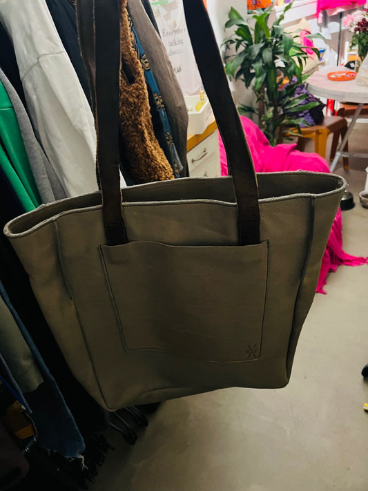 Silvercreek LederTasche Grau