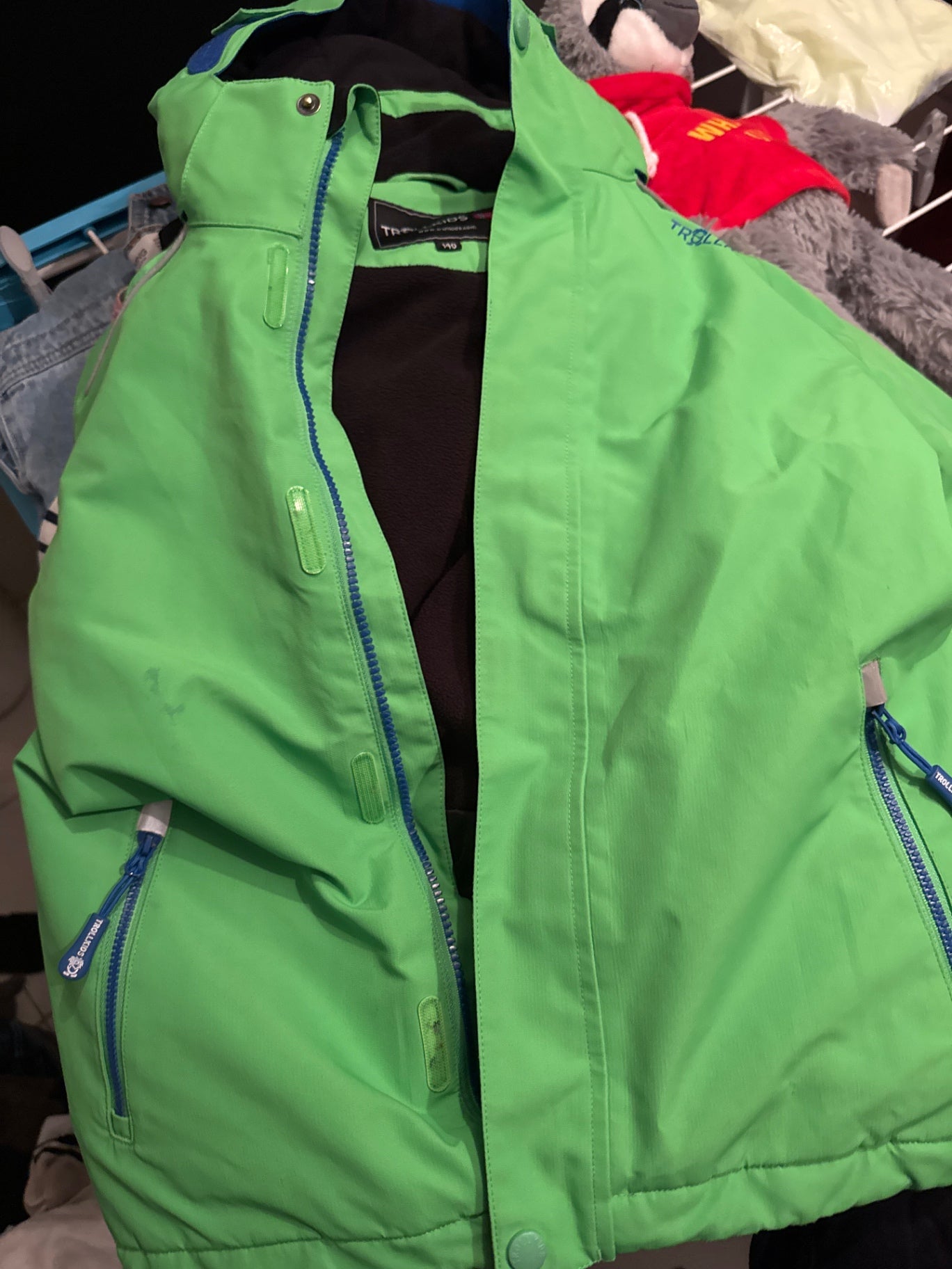 Fleck vorne,TROLLKIDS Jacke Grün Gr.: 140
