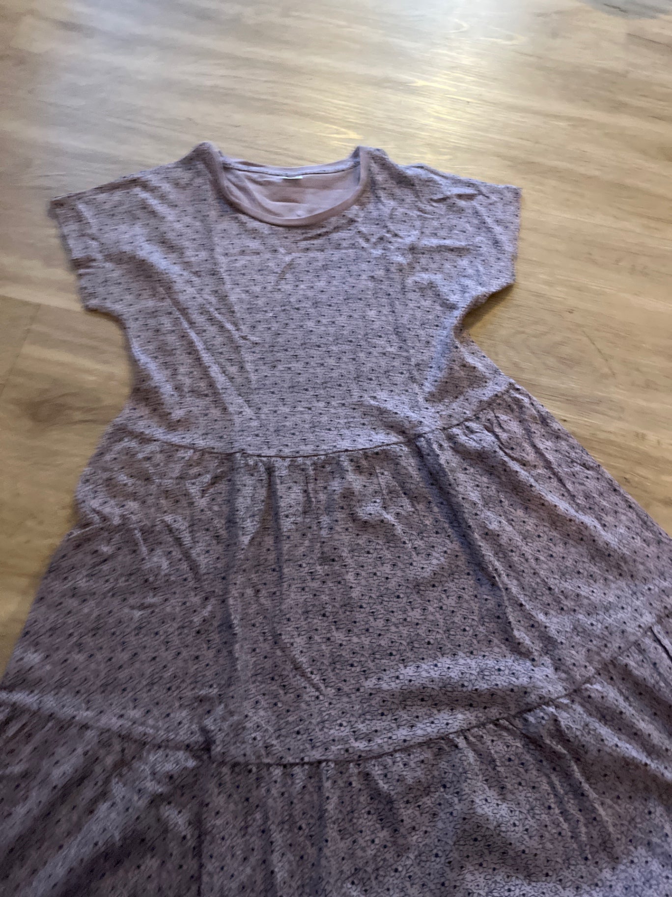 Kleid Lila Blumen Gr.: 158/164