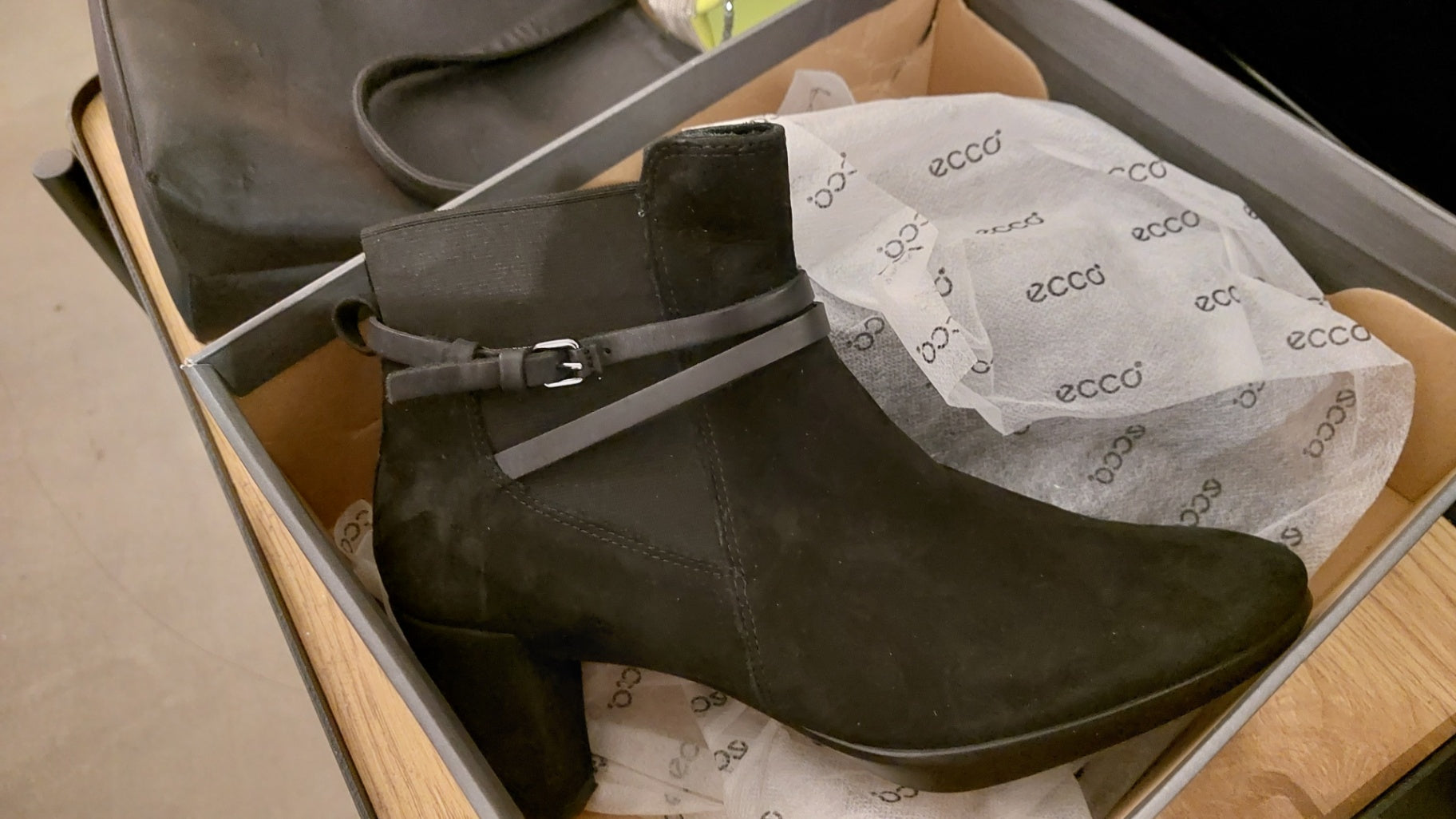 Ecco Stiefelette Schwarz NP 140Euro Gr.: 39