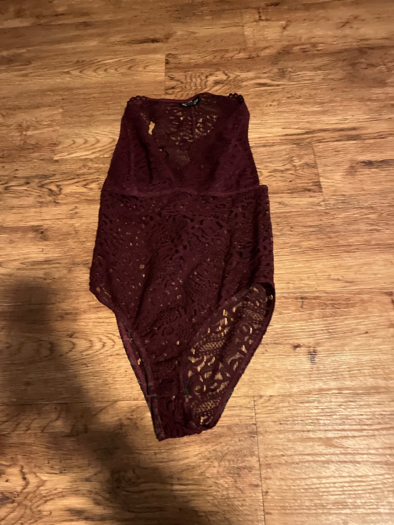 TOPSHOP Spitzenbody Burgunderrot Gr.: XS/S