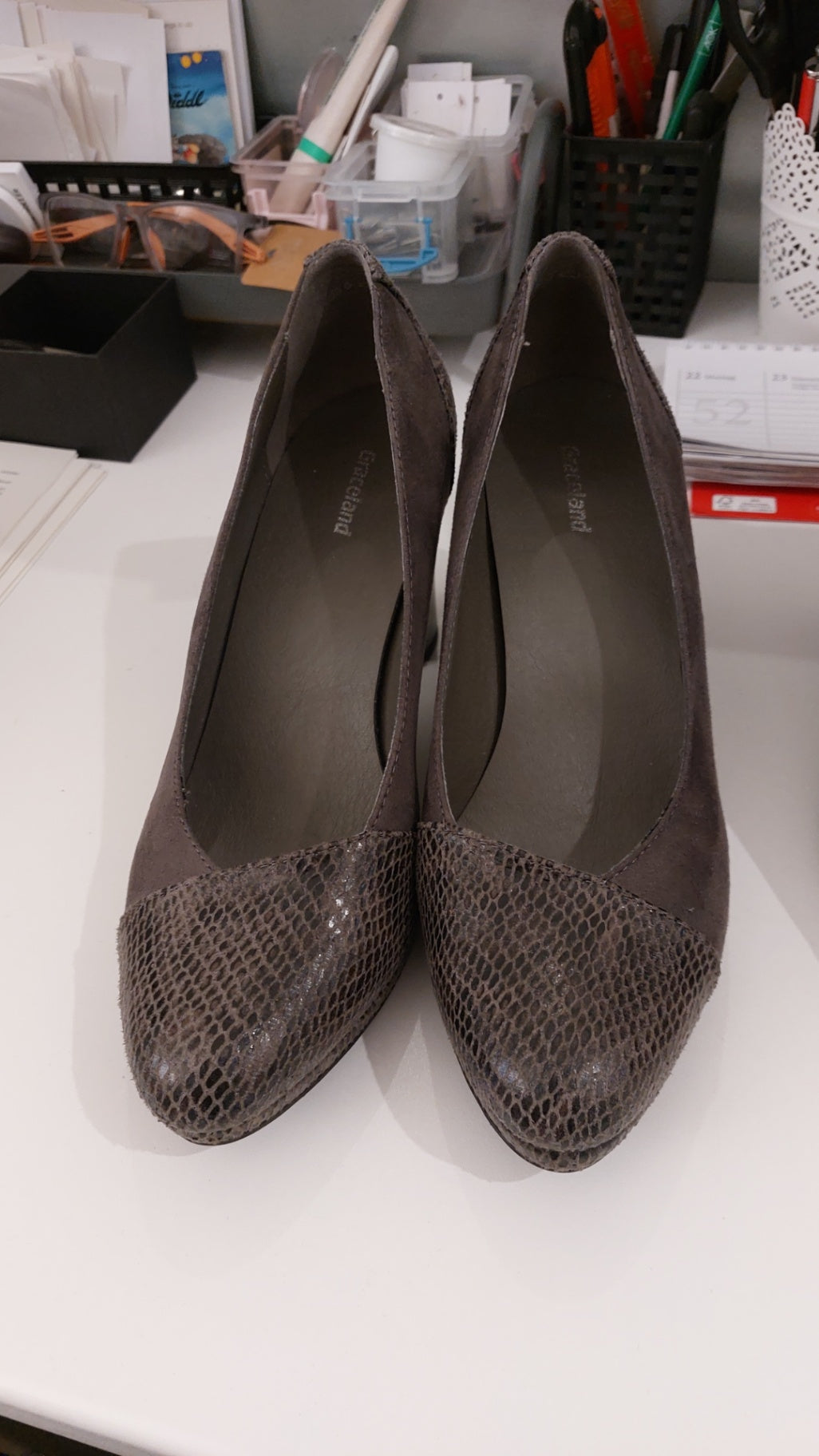 Graceland Pumps Braungrau Gr.: 39
