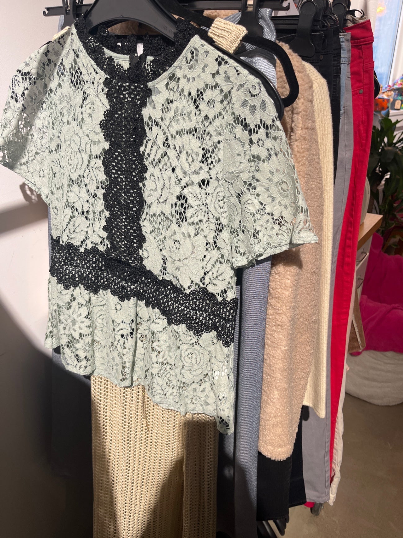 Zara Spitzenshirt Mint,schwarz Gr.: S