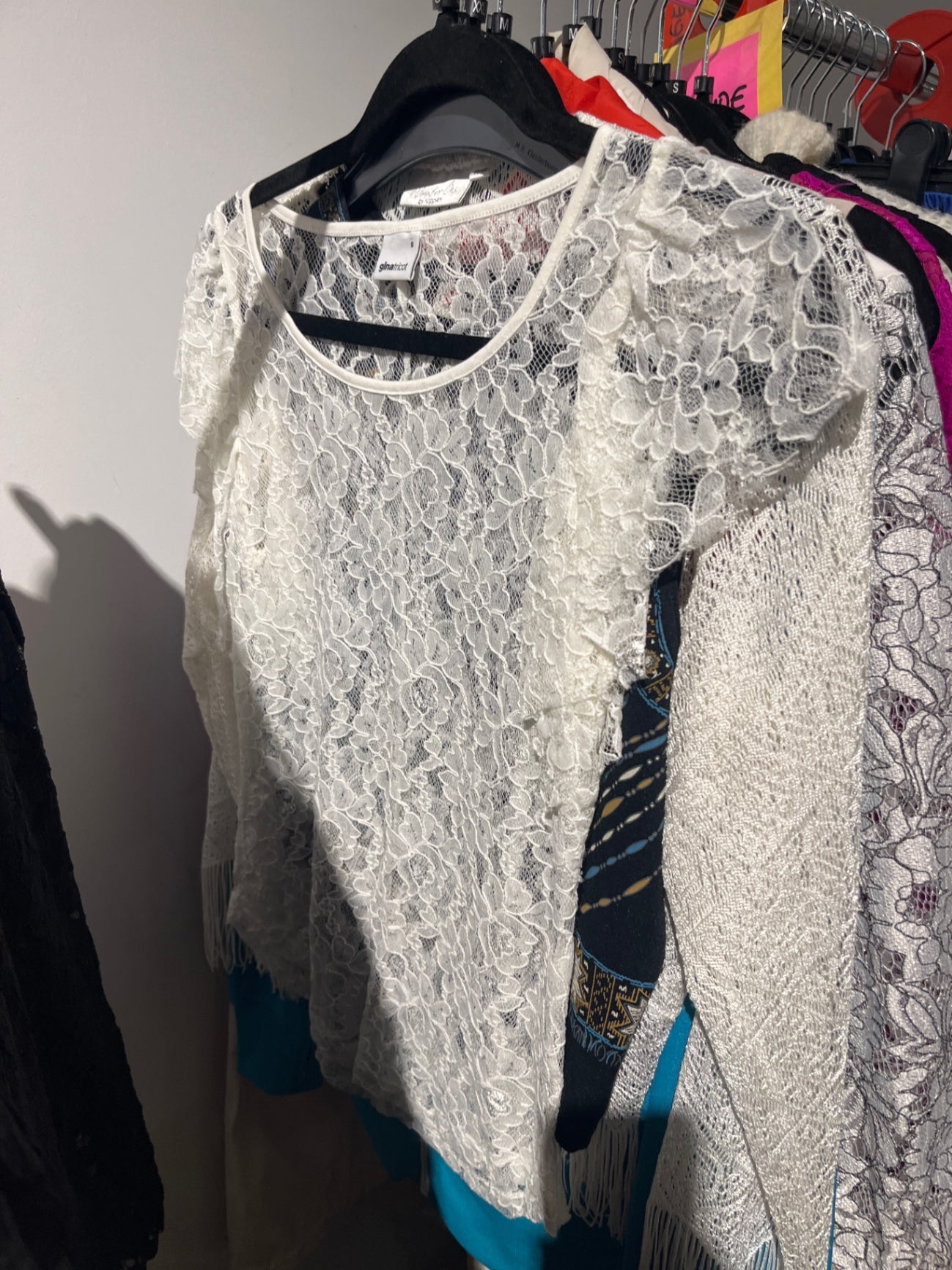 Ginatricot Spitzenshirt Weiß Gr.: S