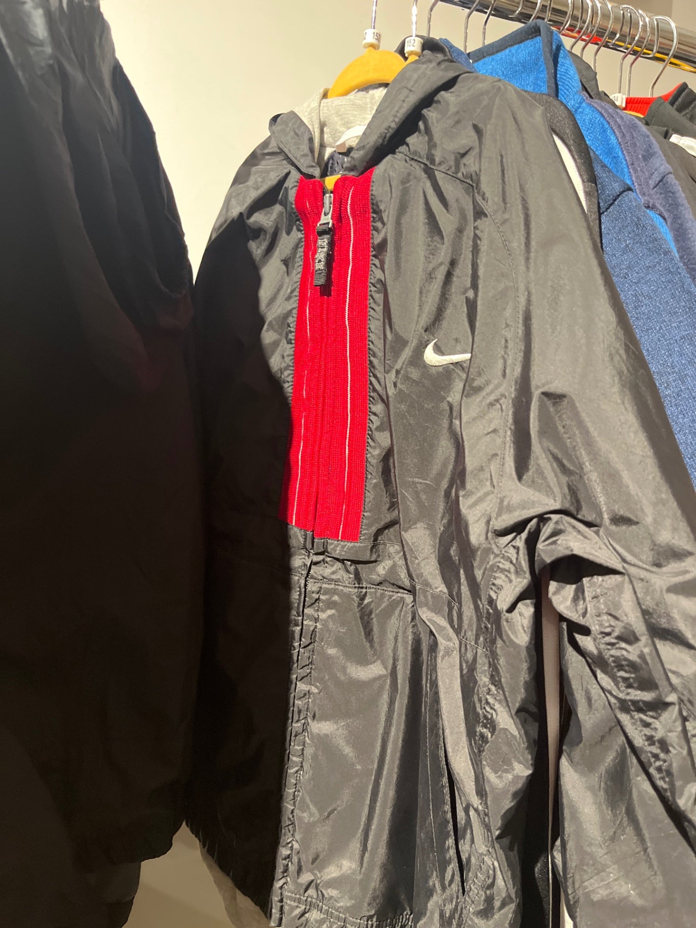 Nike Jacke Grau, Rot Gr.: 152