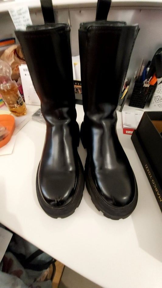 Boots Schwarz B-Ware Gr.: 39