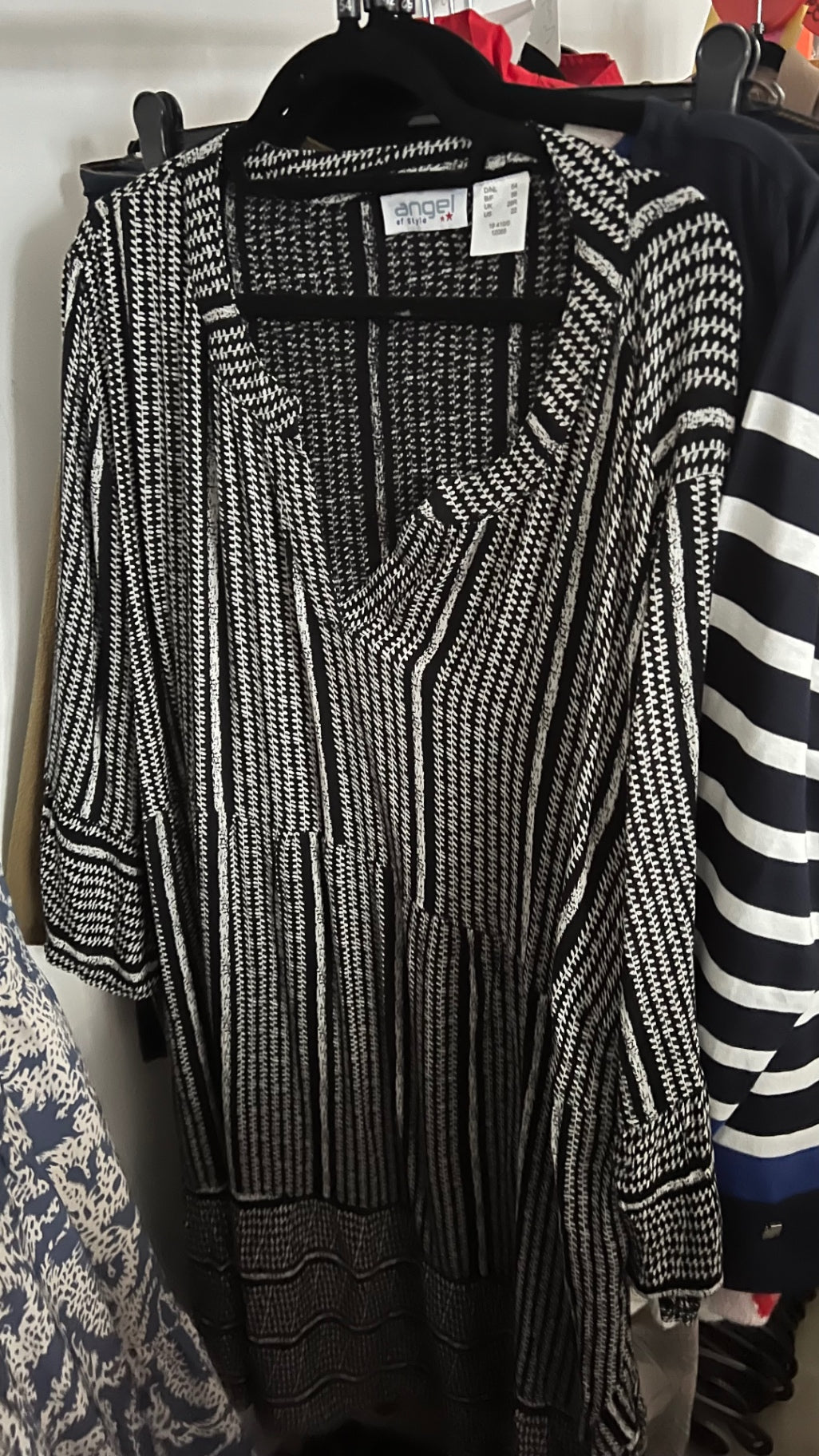 angel Kleid Schwarz und Weiß Gr.: 54