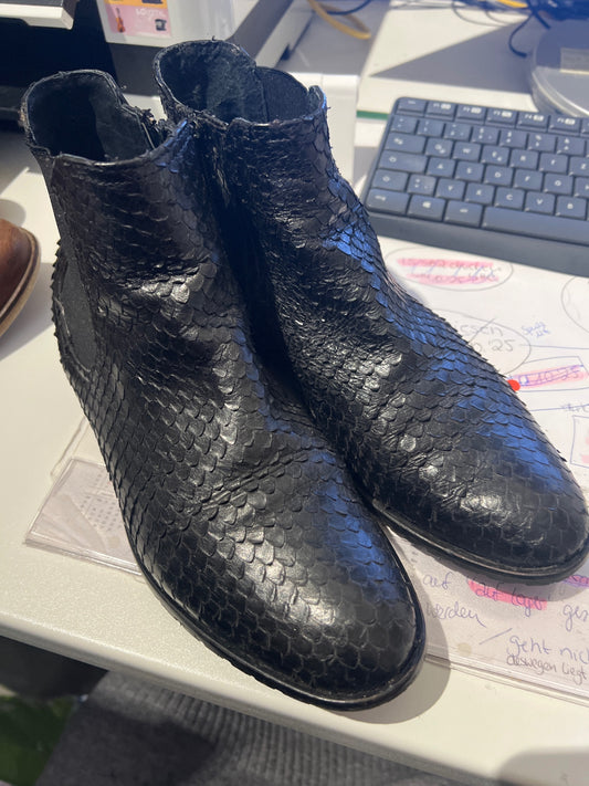 Boots Schwarz Gr.: 39