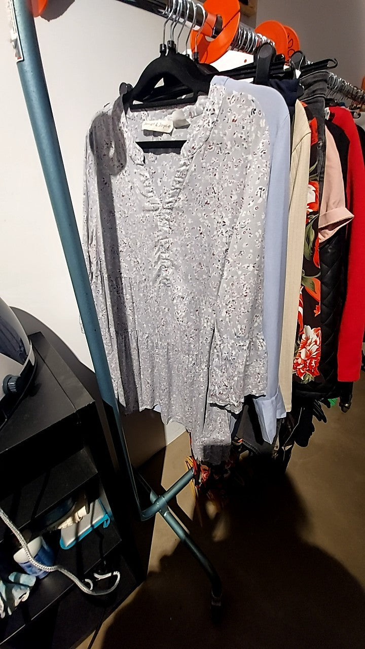 Janet&Joyce Bluse Hellblau mit Blumen Gr.: 42