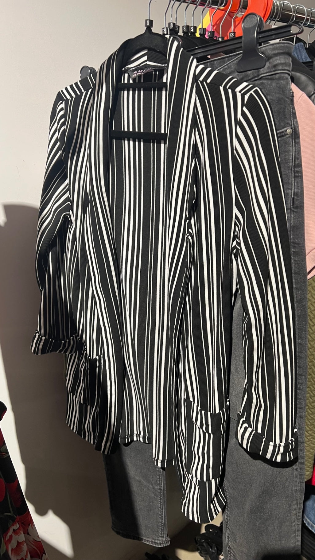 AMISU Blazer Schwarz-weiß gestreift Gr.: XS
