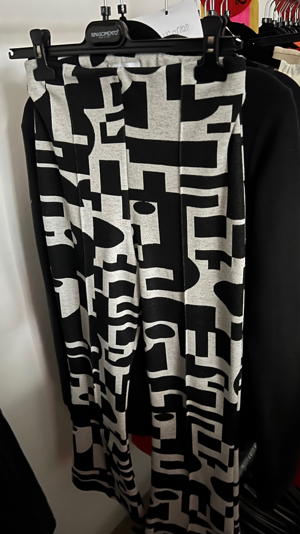 Bershka Hose Schwarz und Weiß Gr.: M