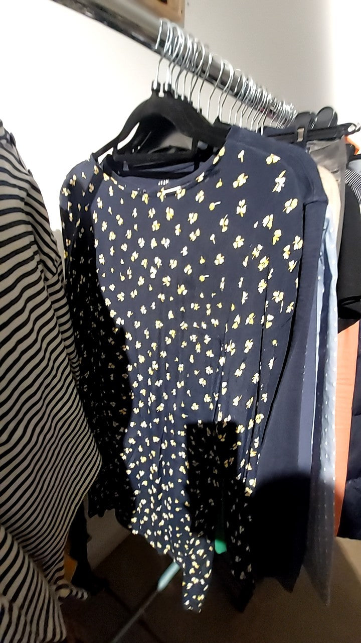 H&M Bluse Schwarz mit gelben Blumen Gr.: M