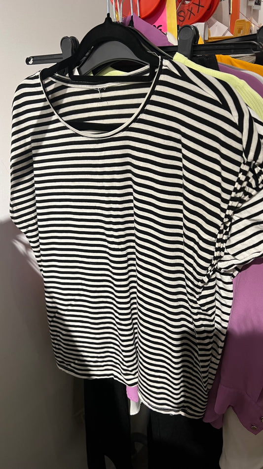T-Shirt Schwarz und Weiß Gr.: M