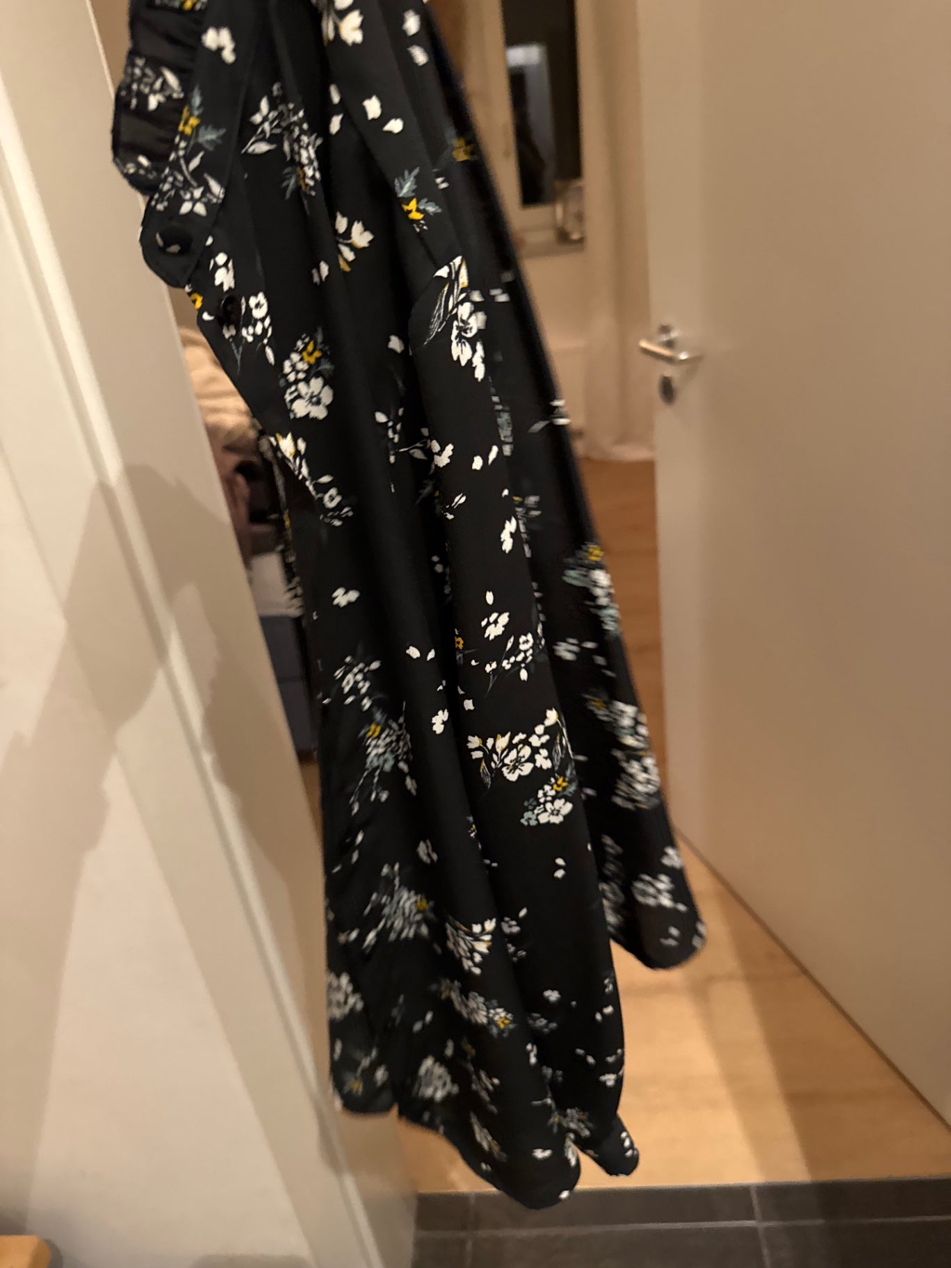 H&M Bluse Schwarz Blumen Gr.: M