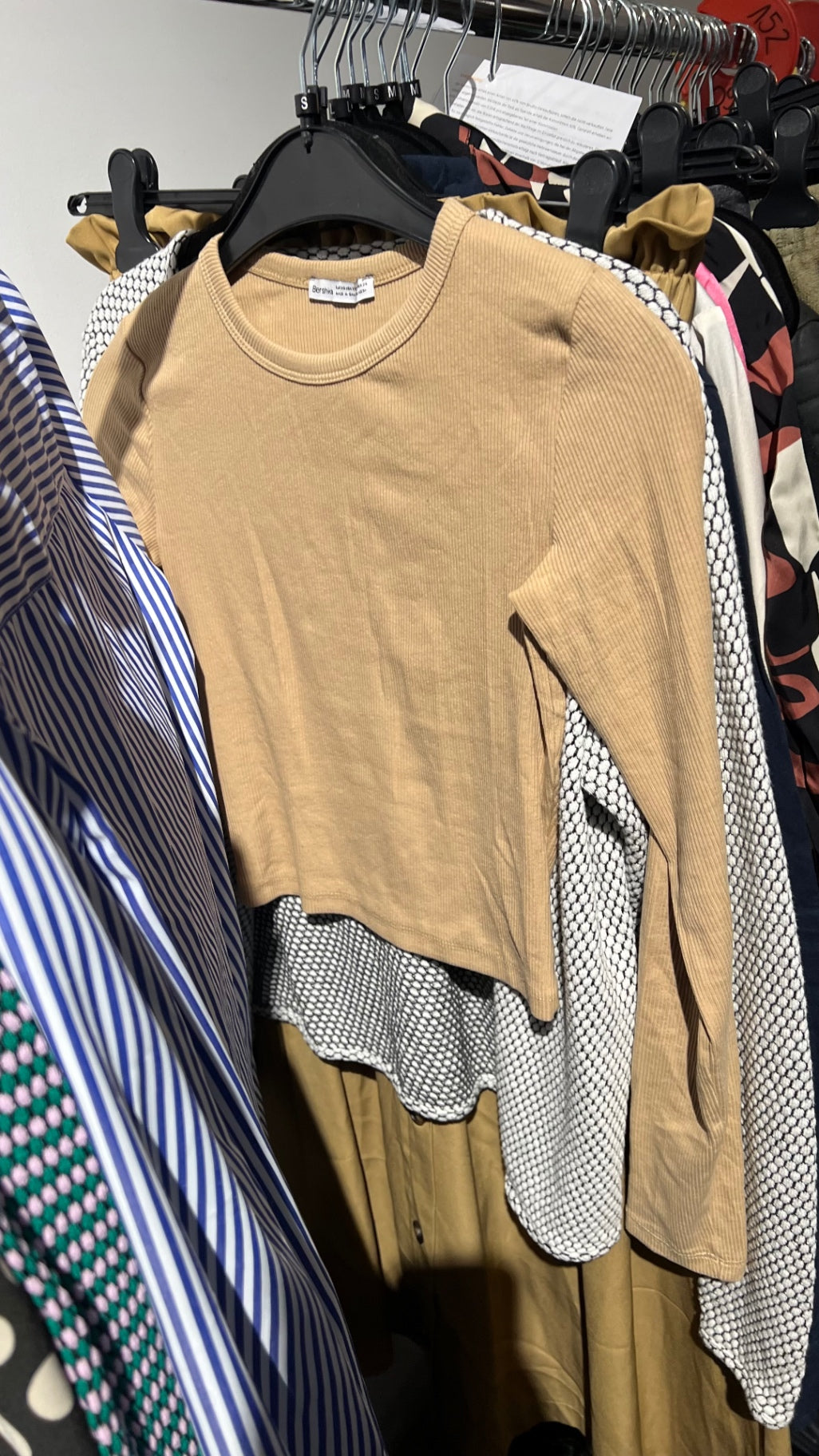 Bershka Pullover Beige Gr.: S
