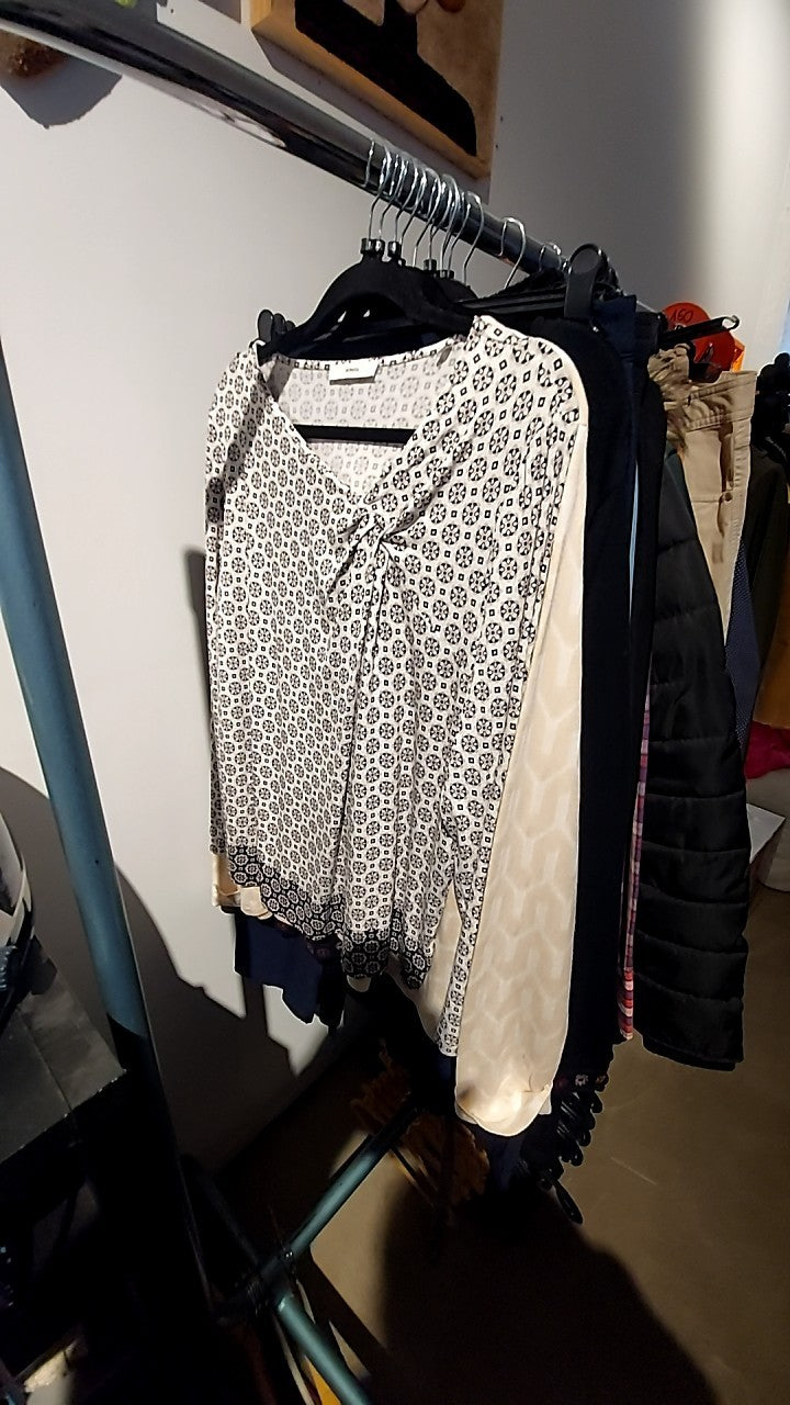 Bonita Blusenshirt Beige/Schwarz/Weiß Gr.: M