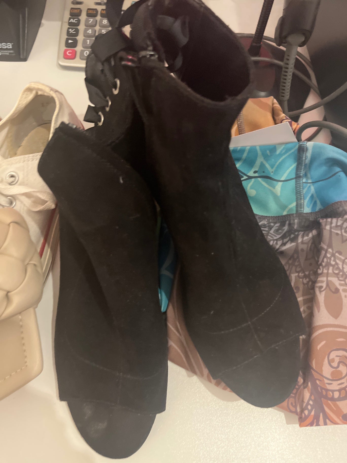 STRADIVARIUS Stiefeletten 39