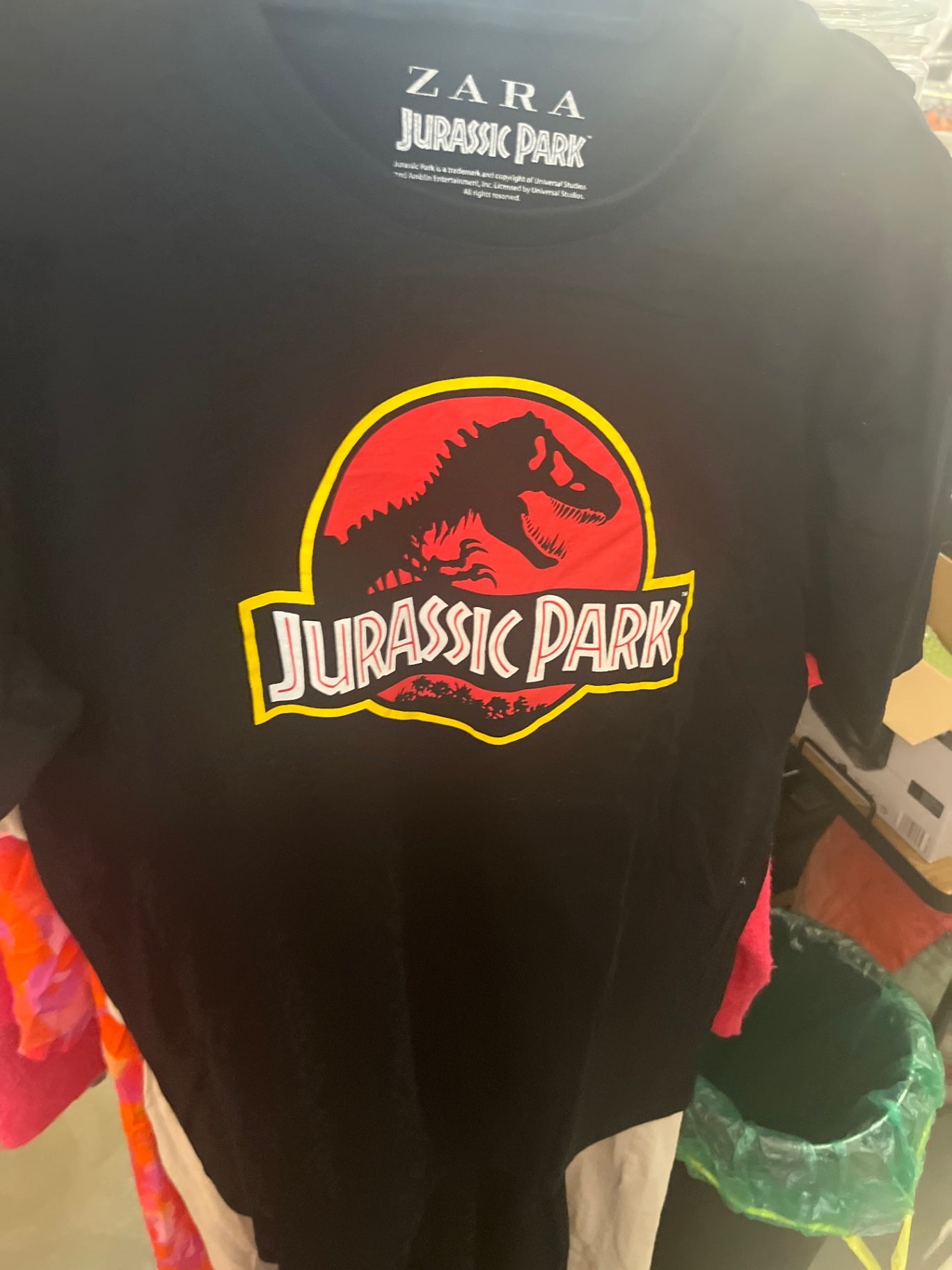 Zara T-Shirt Jurassic Park Gr.: L