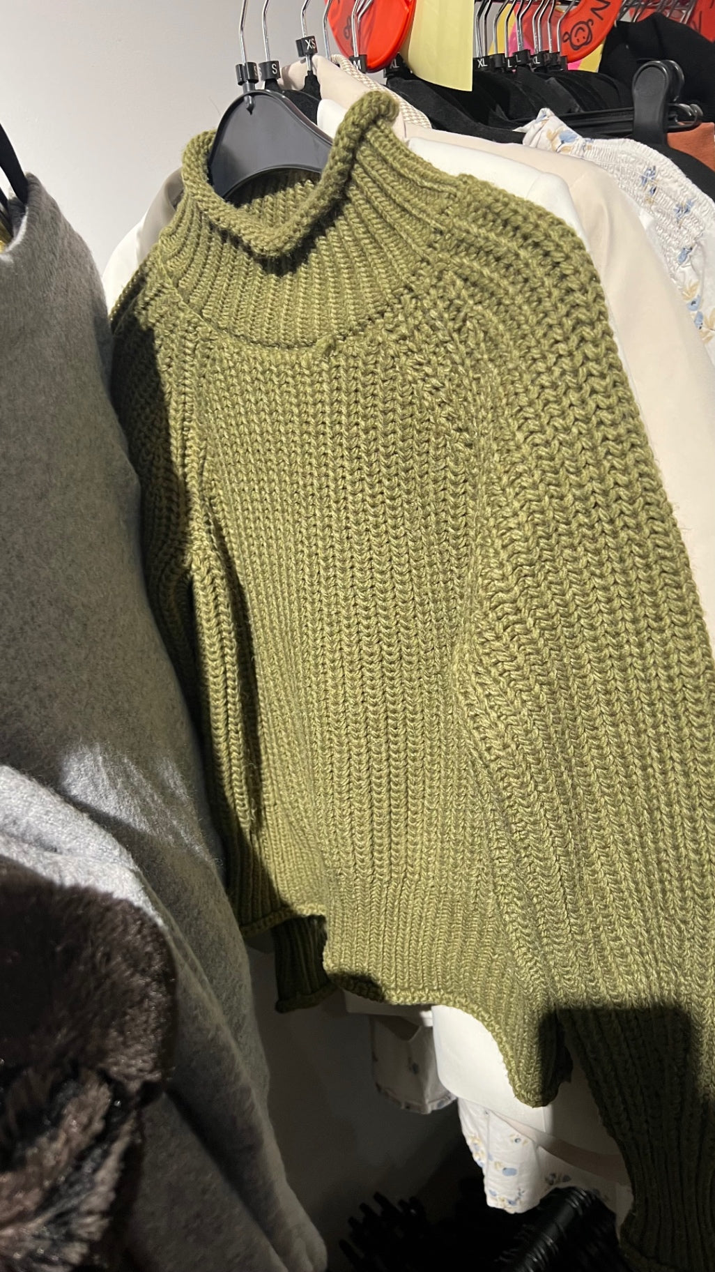 C&A Pullover Olivgrün Gr.: S