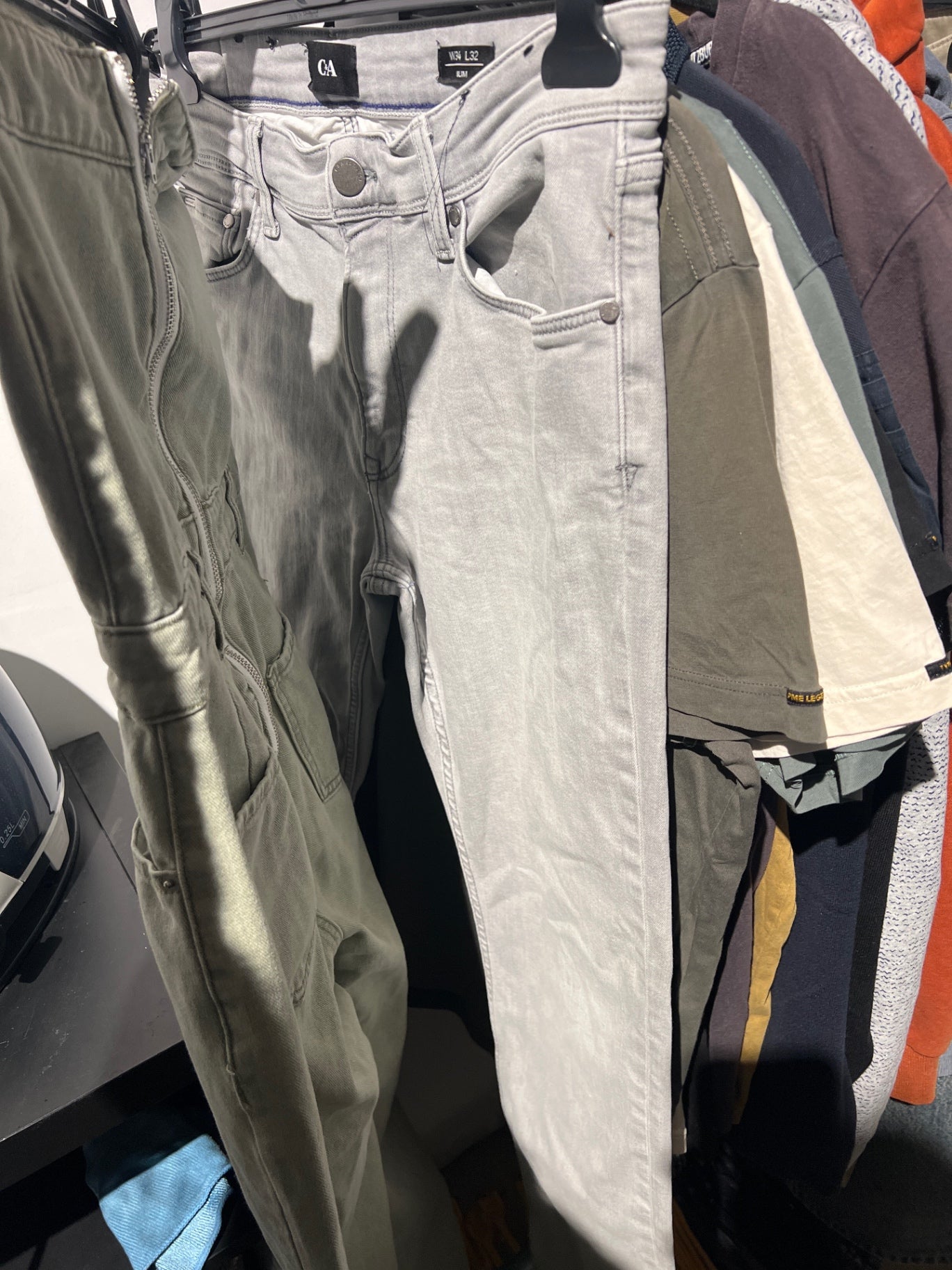 C&A Jeans Hellgrau Gr.: 34/32