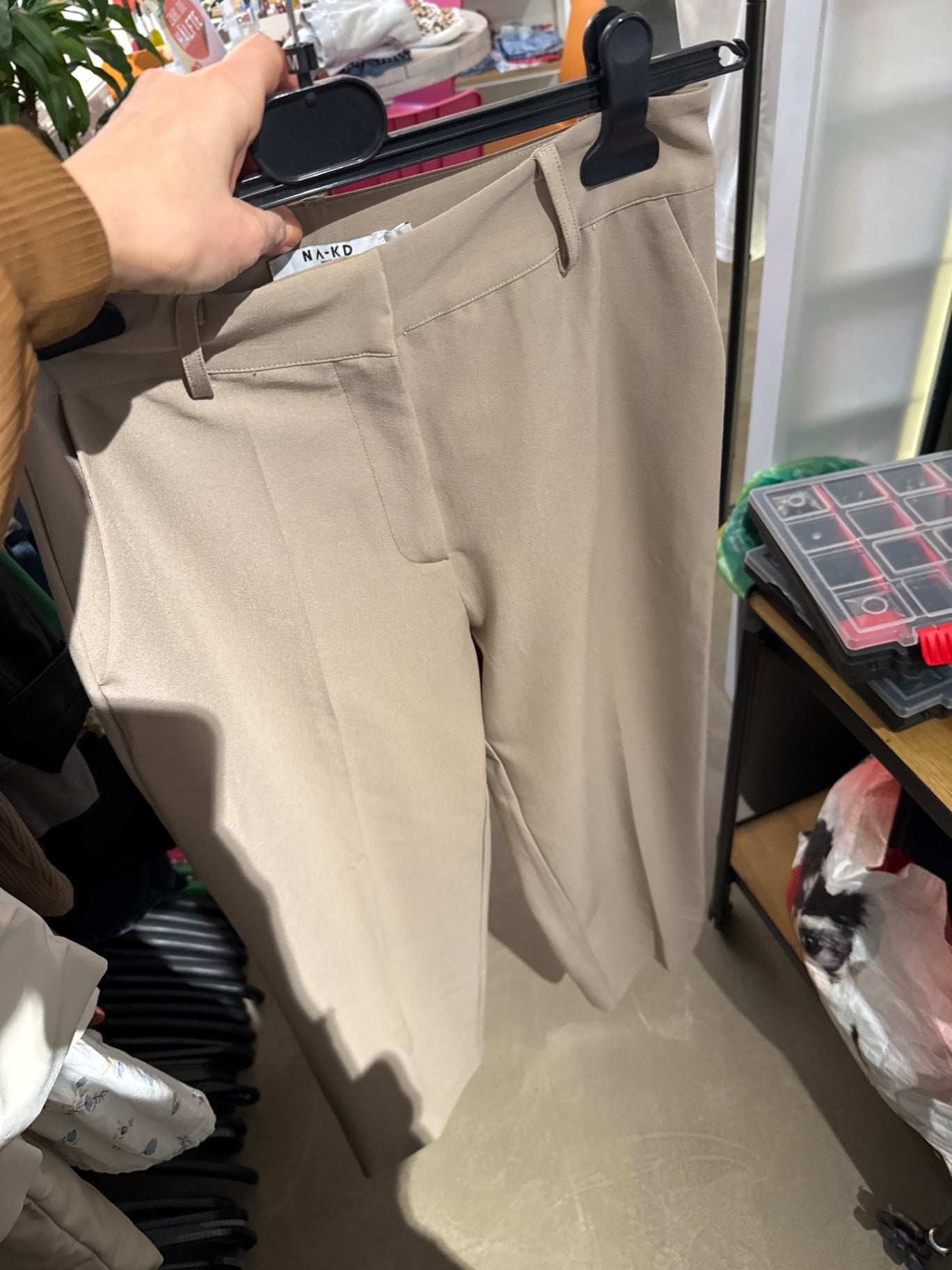 NA-KD Hose Beige Gr.: 38