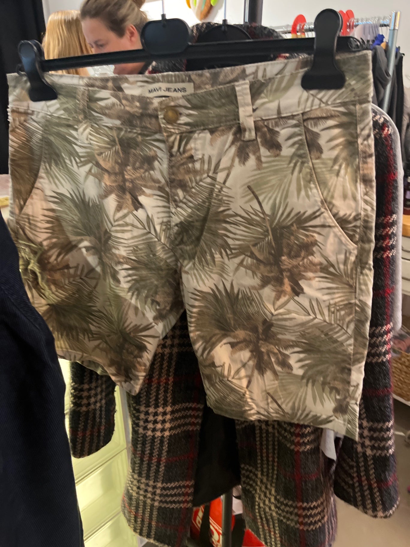 Mavi Jeans Shorts Palmen Gr.: M