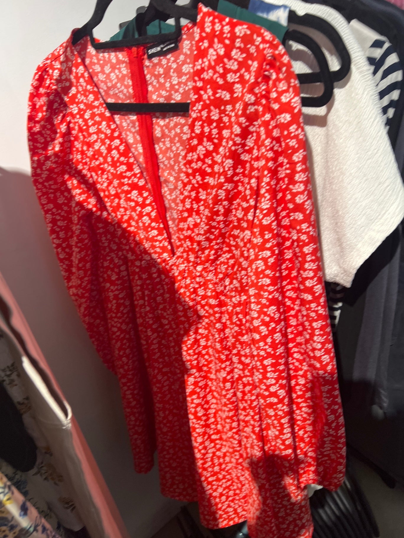 Kleid Rot mit weißen Blumendruck Gr.: L