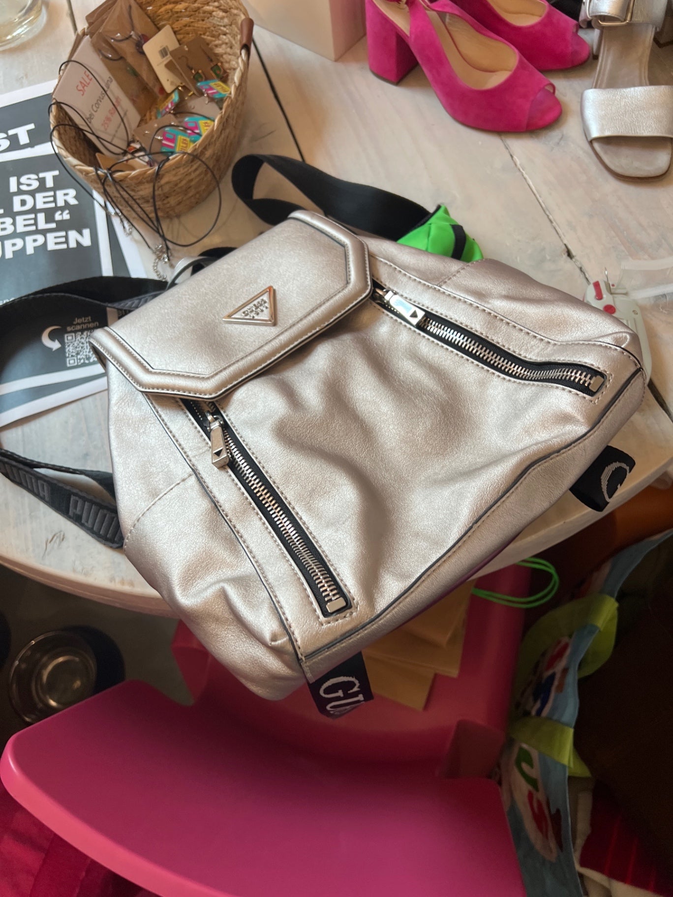 Guess Rucksack Silber 