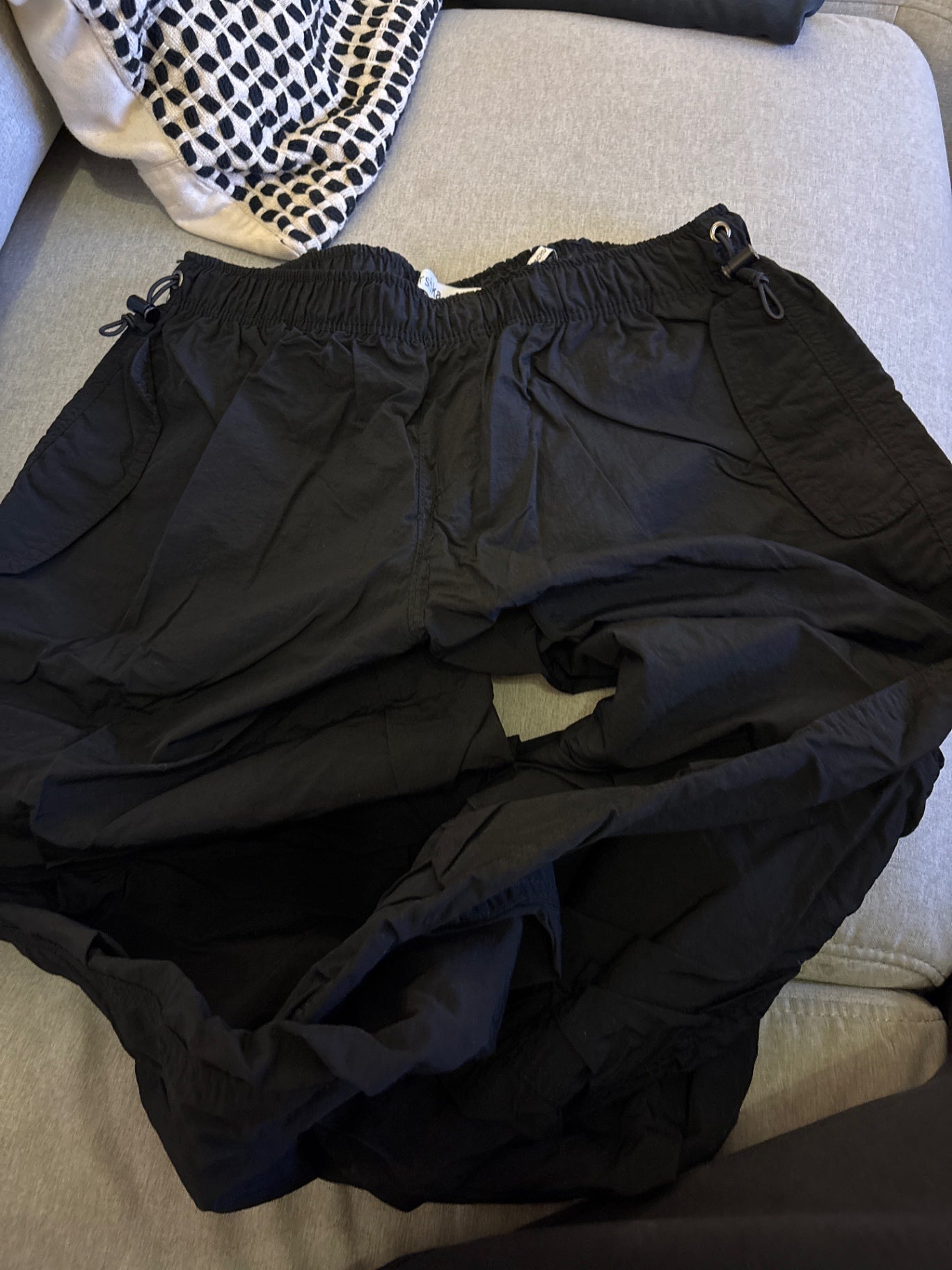Bershka Parachute Pants Schwarz Gr.: S