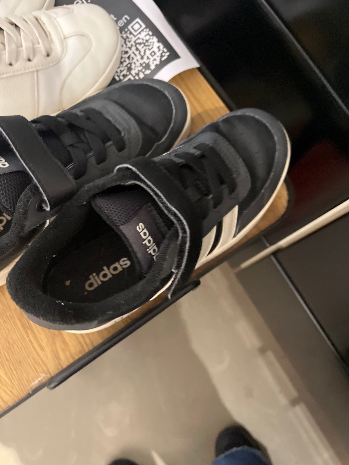 adidas Schuhe Schwarz Weiß Gr.: 34