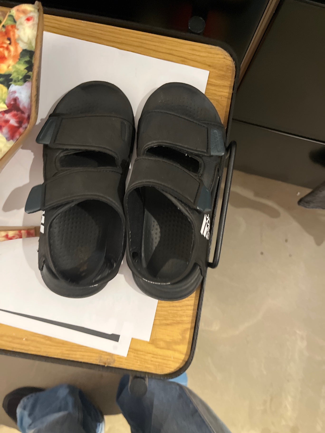 Adidas Sandalen Schwarz Gr.: 33