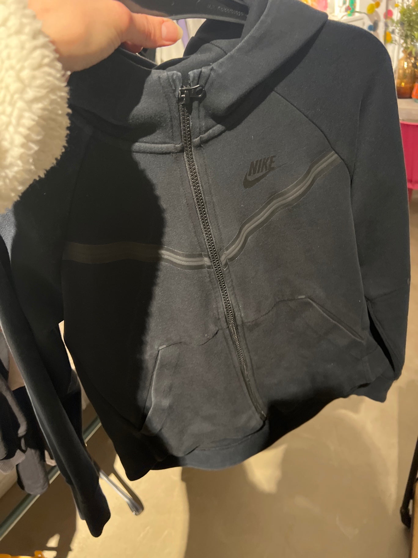 Gebrauchsspuren NIKE Jacke Schwarz Gr.: 146