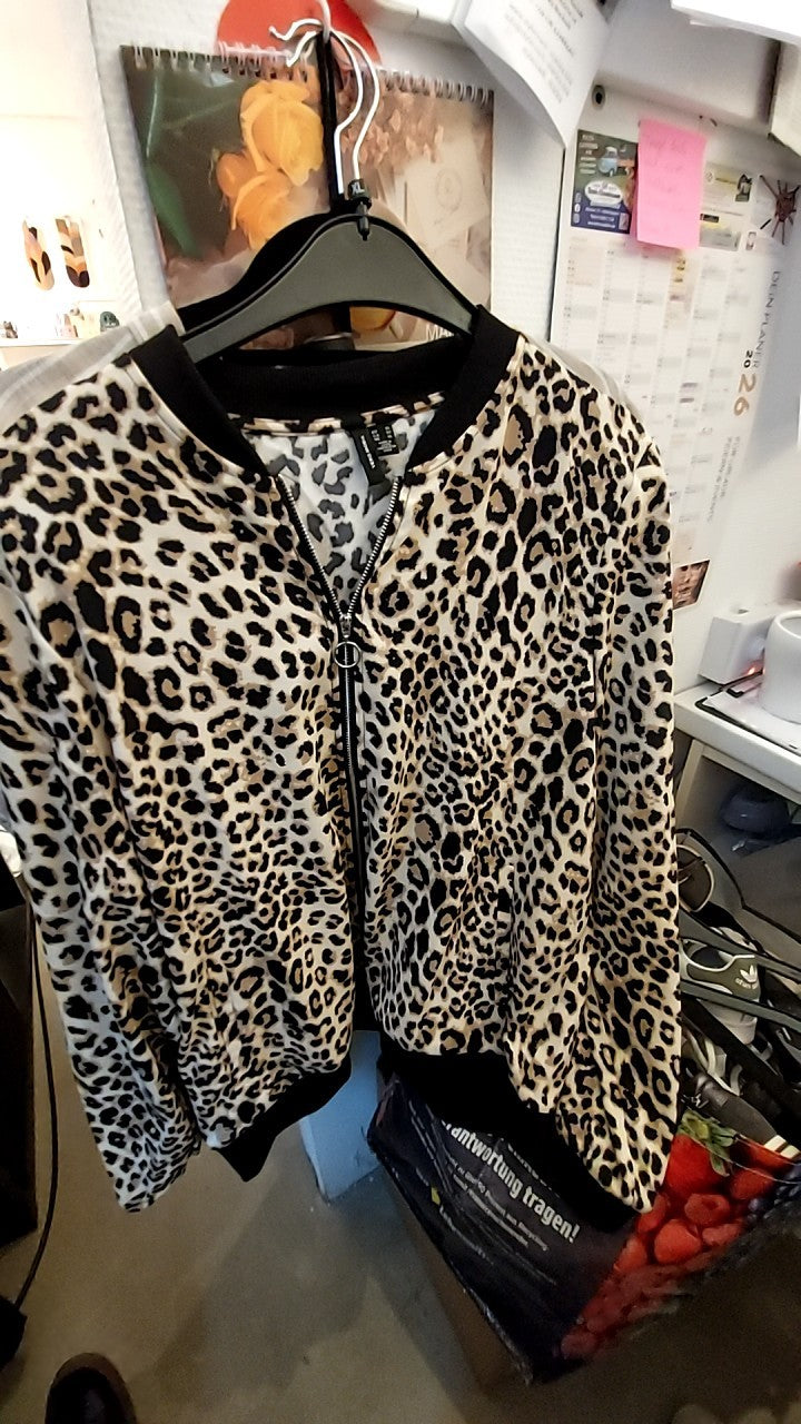 Vero Moda Blouson Leomuster Gr.: XL