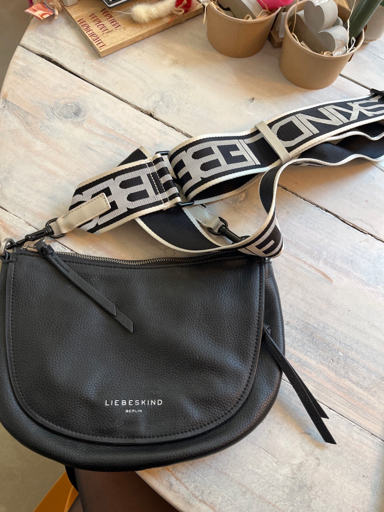 LIEBESKIND Tasche“Faith Hobo“ Schw.