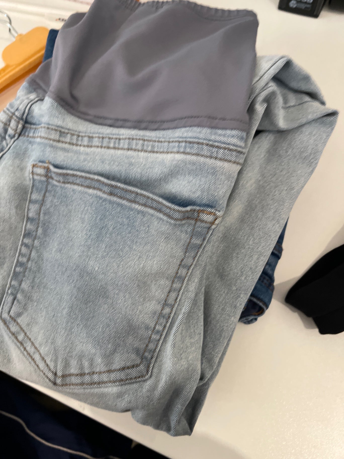 Jeans Umstand Hellblau 