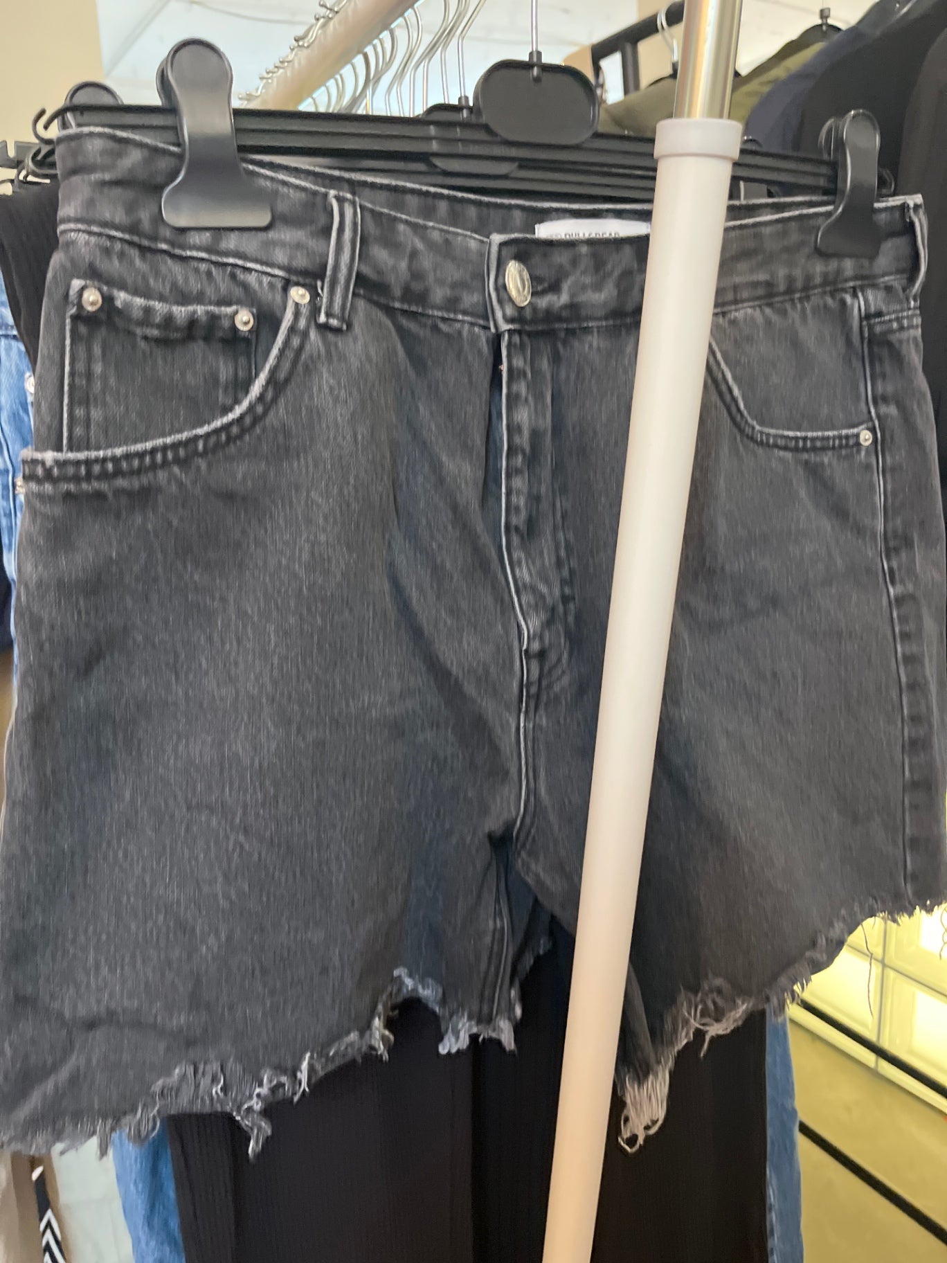 PULL&BEAR Jeans Shorts Schwarz: 44