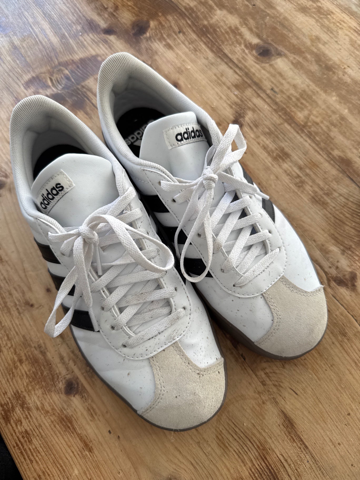 adidas Schuhe Weiß mit Schwarz Gr.: 40