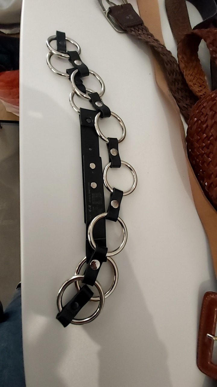 H&M Gürtel Schwarz mit Metallringen