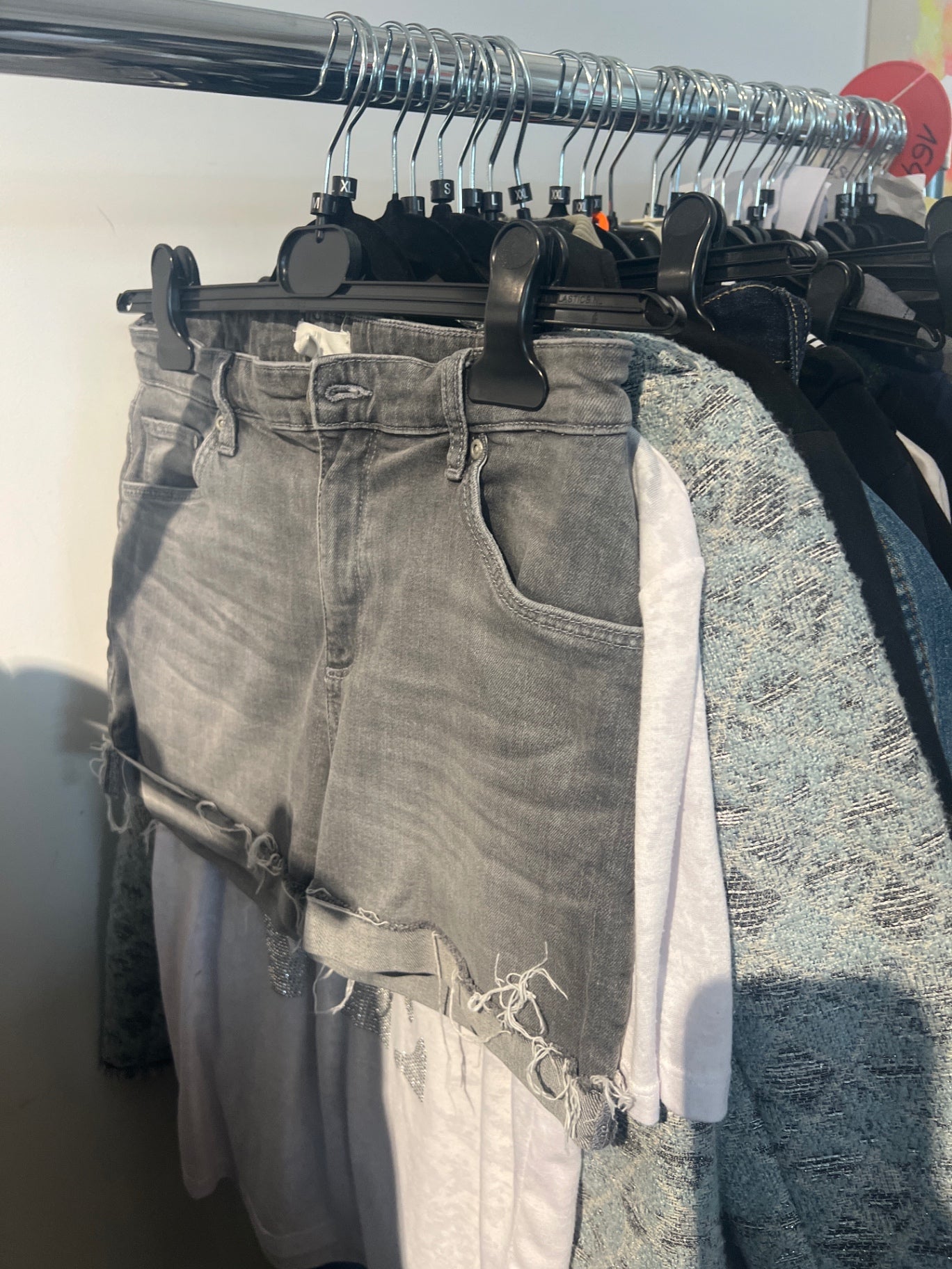 H&M Jeansshorts Grau Gr.: M