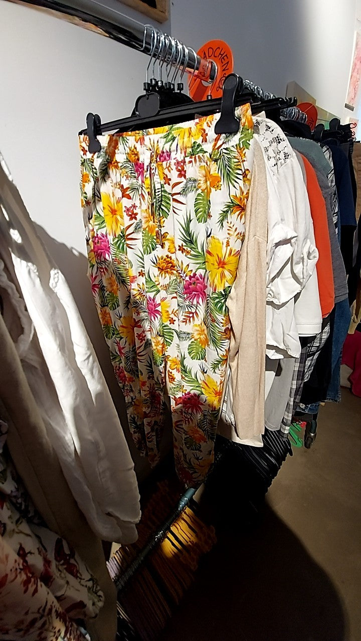 Amisu Hose Bunt Gr.: L