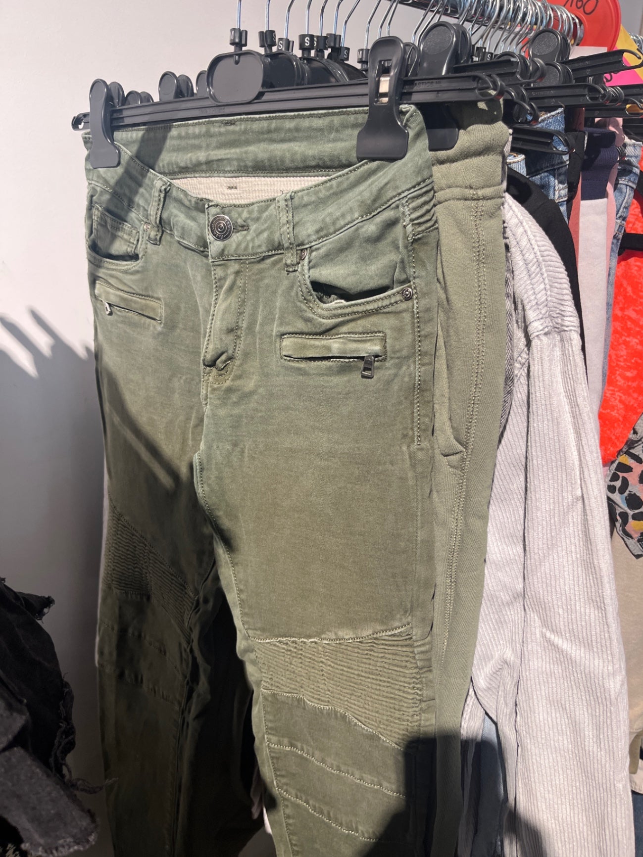 Jeans Olivgrün Gr.: M