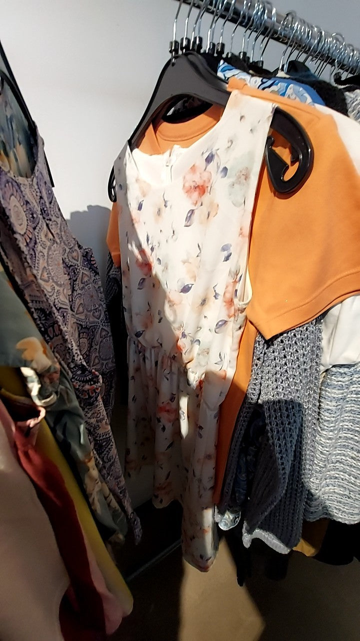 Kleid Weiß mit Blumenmuster Gr.: S