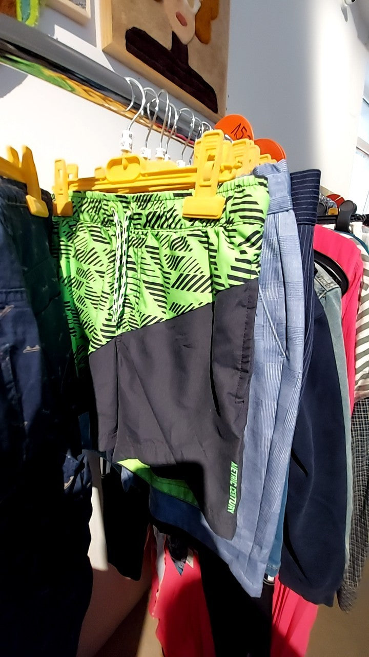 WE Badeshorts Schwarz/Neon-Grün Gr.: 146/152