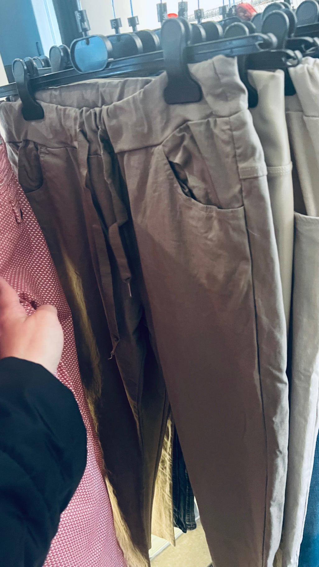 Hose Beige Gr.: M