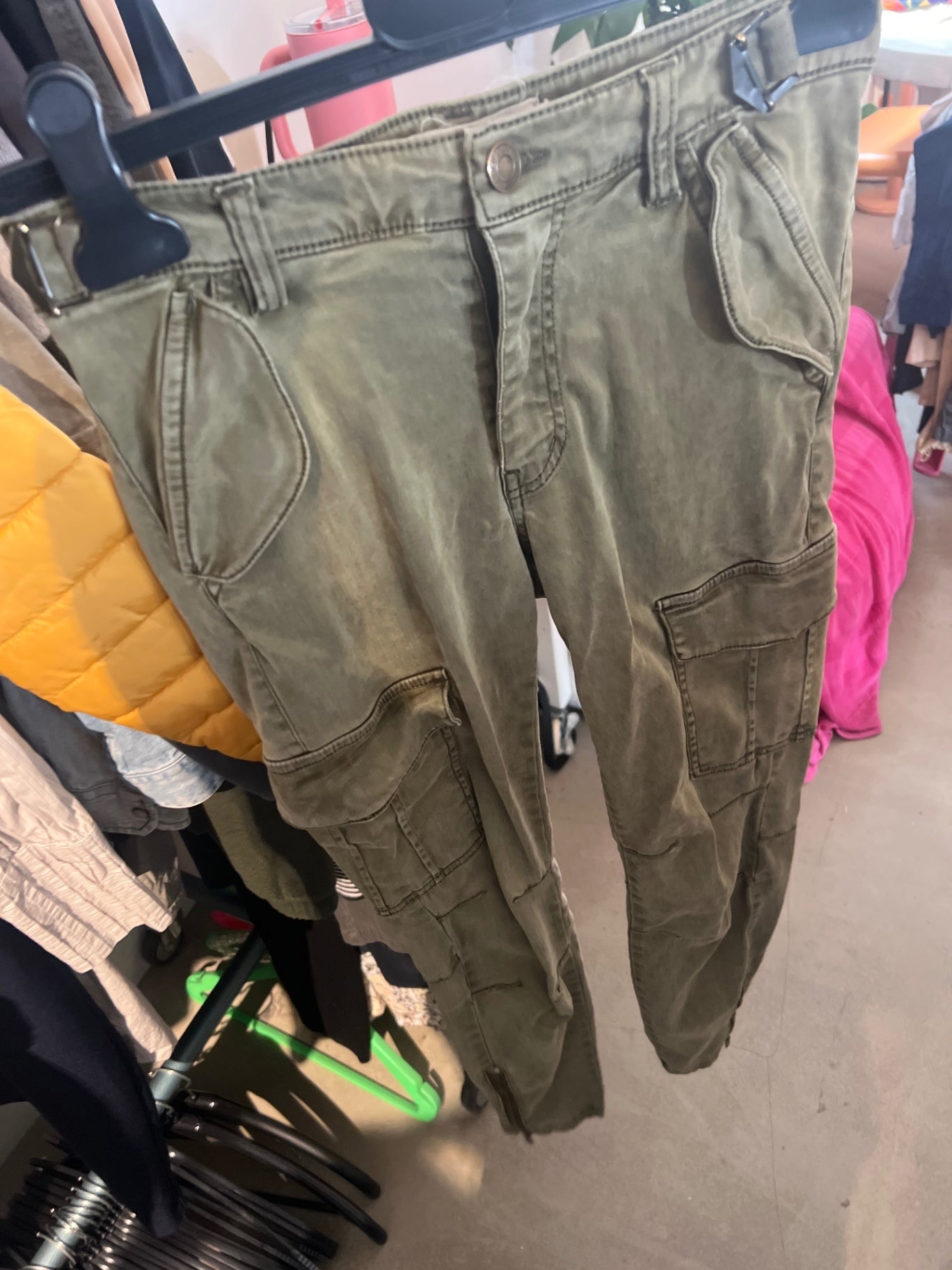 H&M Hose Olivgrün Gr.: S