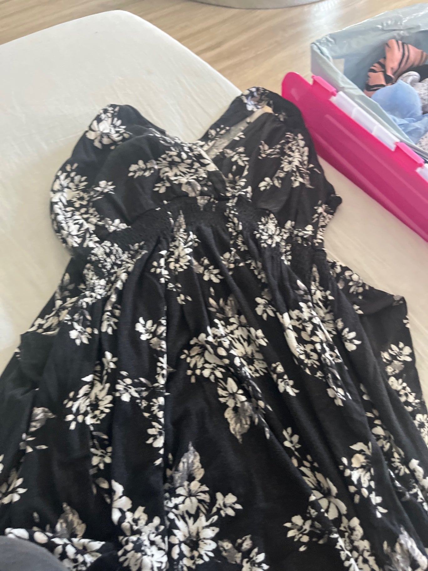 Lascana Kleid Schwarz Blumen  Gr.: 44