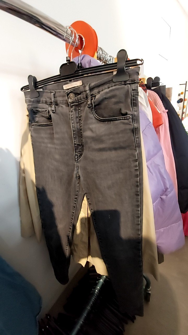 Levis Jeans Grau Gr.: 30