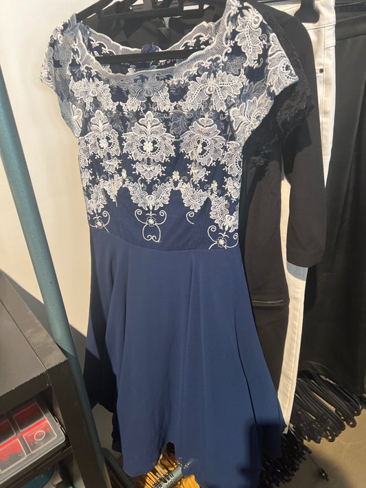 ChiChi London Kleid Blau mit Weiß Gr.: L