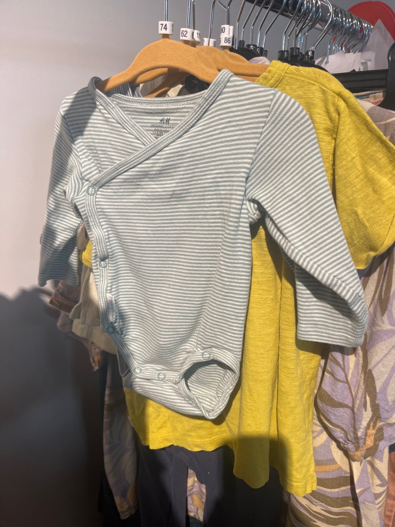 H&M Body Streifen Gr.: 74